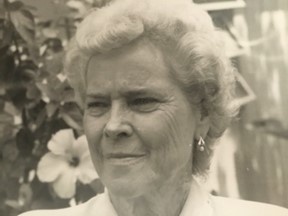Olivia Storter Savidge